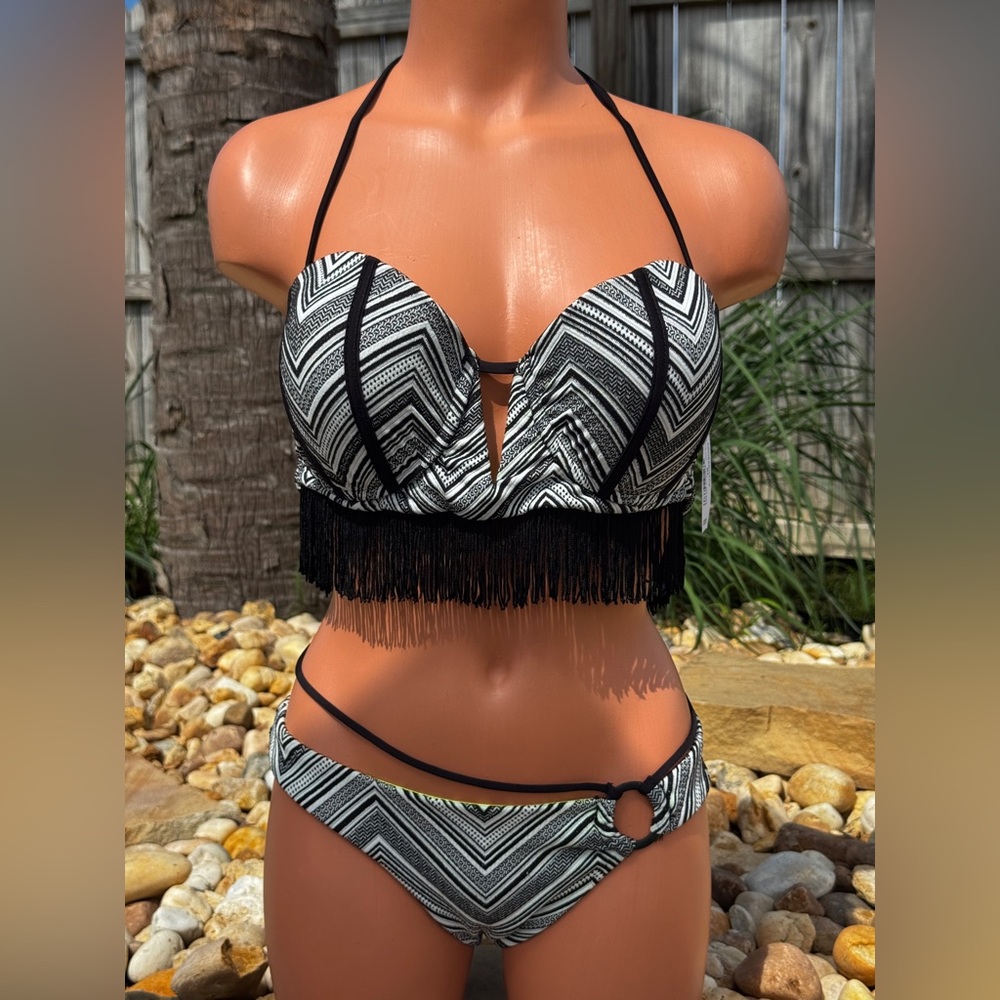 Beach Bunny “Crossroads” XL Fringe Balconette Top & M Skimpy Bottom Bikini Set